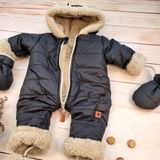 Zimná prešívaná kombinéza s kožúškom a kapucňou + rukavičky + topánočky, Z&amp;Z - čierna